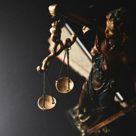 Ανεξάρτητη Δικαιοσύνη à la carte