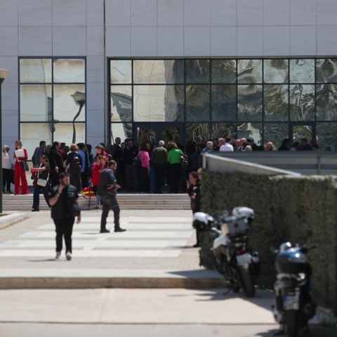 «Εδώ τα λέω όλα»: Ο 89χρονος μετά τους πυροβολισμούς άφησε φακέλλους στο Ειρηνοδικείο