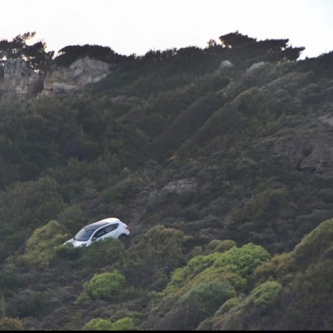 Αυτοκίνητο σε χαράδρα στη Ρόδο