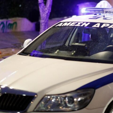 Εξαρθρώθηκε σπείρα που διέπραττε διαρρήξεις σε πολυτελείς κατοικίες στα νότια προάστια - Ταυτοποιήθηκαν 8 κλοπές σε Άλιμο, Γλυφάδα, Βούλα και Βάρκιζα.