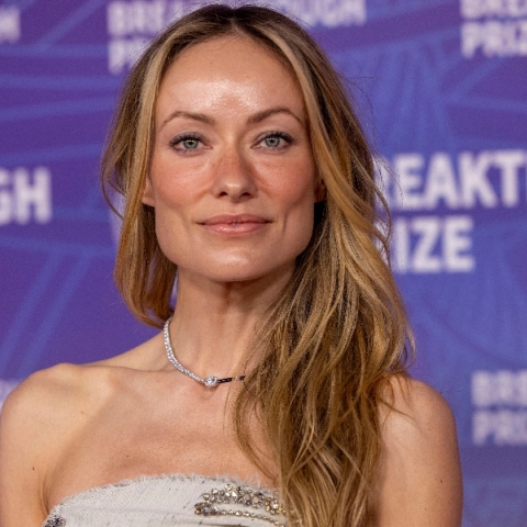 Σκληρή μισογυνική κριτική, αλλά και ανησυχία για τη δραστική απώλεια βάρους της Ολίβια Γουάιλντ