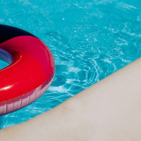 Κρήτη: Ελεύθεροι οι 3 συλληφθέντες για τον τραυματισμό 5χρονου σε πισίνα ξενοδοχείου