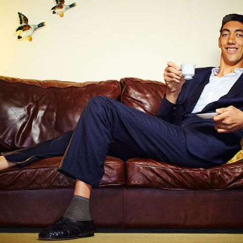 Ο ψηλότερος άνθρωπος του κόσμου αποκαλύπτει το μόνο πράγμα που θα άλλαζε στη ζωή του