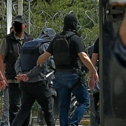 Greek Mafia: Δίωξη για 9 κακουργήματα και 6 πλημμελήματα στους συλληφθέντες για τη δολοφονία Μοσχούρη
