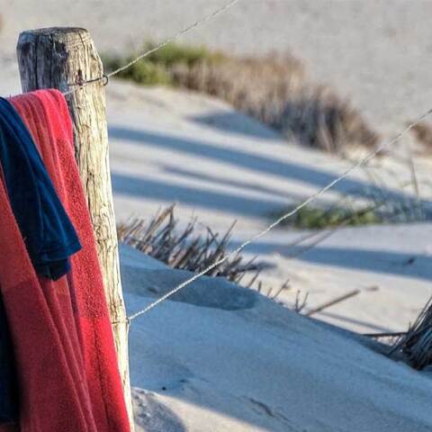 Πετσέτα θαλάσσης σε παραλία
