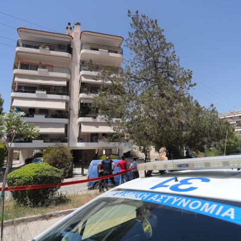 Η πολυκατοικία από την οποία έπεσαν οι δύο 17χρονες στην Ηλιούπολη