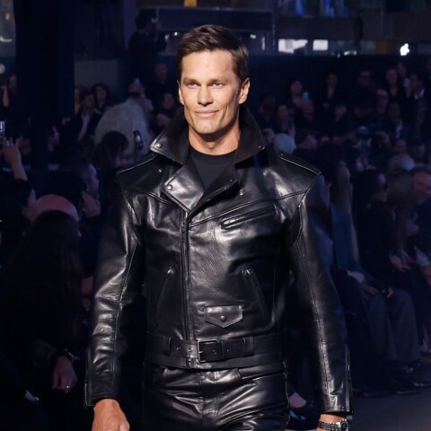 Χαμός με τον Τομ Μπρέιντι στο show της Gucci: Τα σχόλια για το viral περπάτημά του