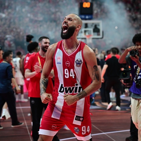 Final Four 2026 | Ο Ολυμπιακός πρωταθλητής Ευρώπης μέσα στο ΟΑΚΑ - Έραψε το 4ο αστέρι