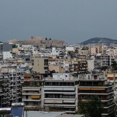 Έρχεται το νέο πρόγραμμα «Ανακαινίζω» με αυξημένα εισοδηματικά κριτήρια - Η επιδότηση αγγίζει το 95% για να ανοίξουν χιλιάδες κλειστά ακίνητα.