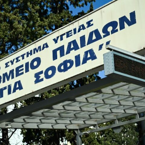 Μενίδι: Κανείς δεν έχει επισκεφθεί την 3χρονη στο νοσοκομείο -  Σε κρίσιμη κατάσταση το κορίτσι