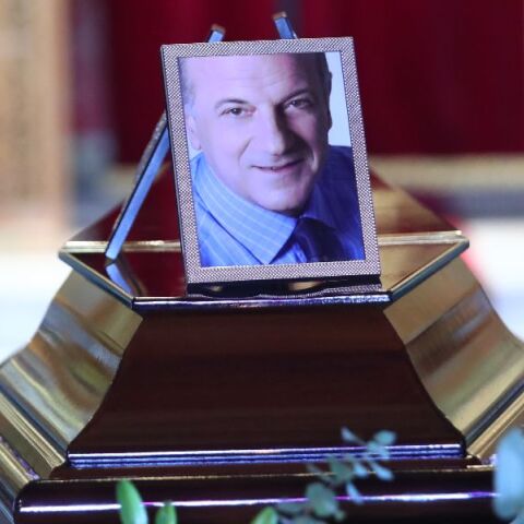 Θλίψη στην κηδεία του Νάσου Αθανασίου - Εικόνες από το τελευταίο αντίο