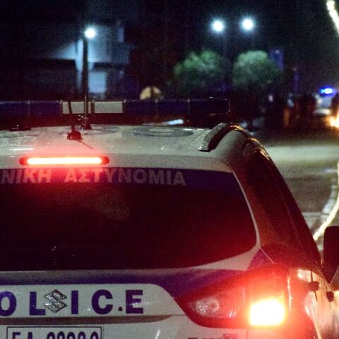 Στη φυλακή γνωστός τραγουδιστής - Κατηγορείται για αποπλάνηση 14χρονης