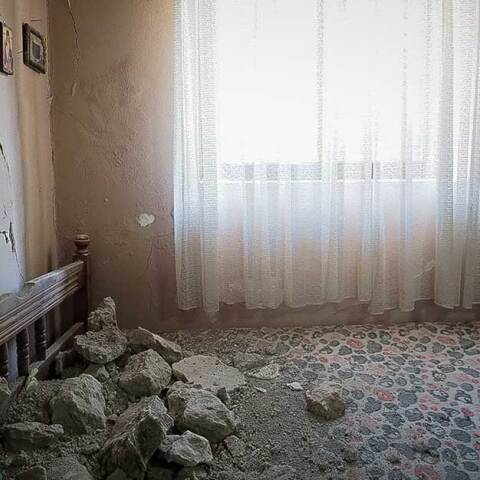 Σεισμός στη Βόρεια Εύβοια προκάλεσε ζημιές σε κατοικία στον οικισμό Δαφνούσα