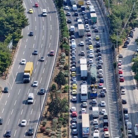 Κυκλοφοριακό κομφούζιο στον Κηφισό με μποτιλιάρισμα χιλιομέτρων