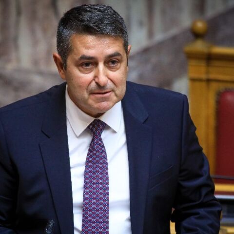 Ο Γιώργος Μυλωνάκης επέστρεψε σπίτι του – Πήρε εξιτήριο από το κέντρο αποκατάστασης μετά το εγκεφαλικό επεισόδιο