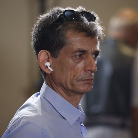 Επίθεση Καρανίκα σε Τσίπρα: Ζει στην κοσμάρα του, ας τον βοηθήσει κάποιος