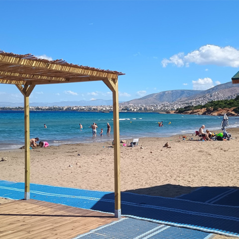 Καβούρι - Ράμπα θαλάσσης για ΑΜΕΑ