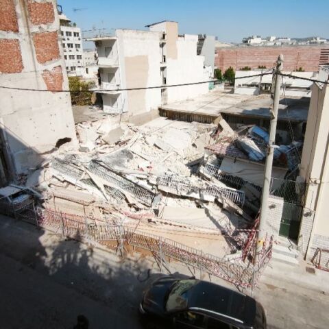 Εισαγγελική έρευνα για την κατάρρευση του κτιρίου στα Πετράλωνα
