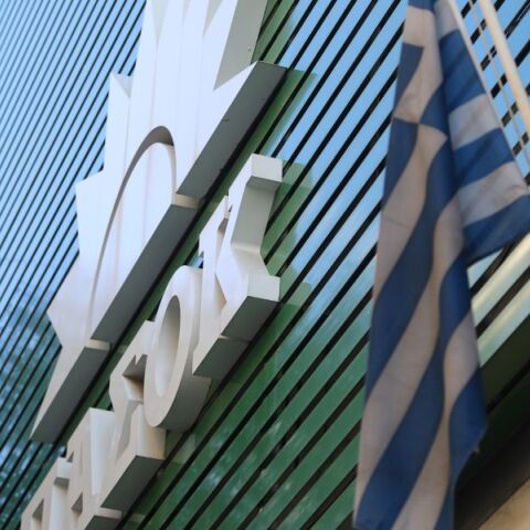 Η κατρακύλα του ΠΑΣΟΚ σε δυο στιγμιότυπα