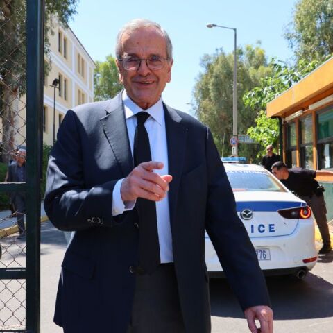 Γιατί βρε σεις φουσκώνετε τα μυαλά του κυρ Αντώνη;