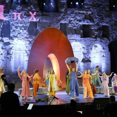 Η «Λυσιστράτη» του Σταμάτη Κραουνάκη έρχεται για μια μοναδική παράσταση στον Λυκαβηττό