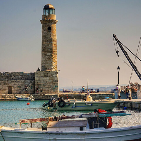 Tο Ρέθυμνο συνδυάζει την ιστορία, τη ζωντάνια και την αυθεντικότητα του νησιού