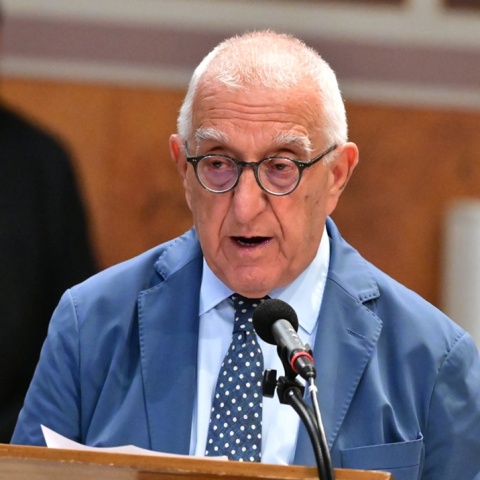Ο επικήδειος του Νικήτα Κακλαμάνη στην κηδεία της Μάρως Κοντού