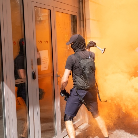 Αριστερή τρομοκρατία, δημοκρατία και κράτος