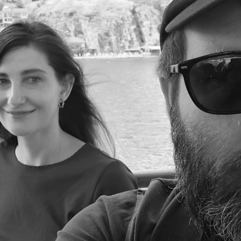 Μάρια Ντεγιάνοβιτς και Θάνος Γώγος, εκδότες της Θράκας