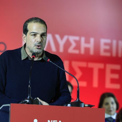 Σακελλαρίδης κατά Τσίπρα: Το κόμμα του βγάζει δεξί φλας με τον πιο σαφή τρόπο