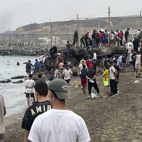 Μετανάστες στη Θέουτα