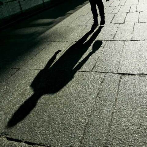 Σκιές στο οδόστρωμα