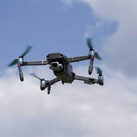 Drone στον ουρανό