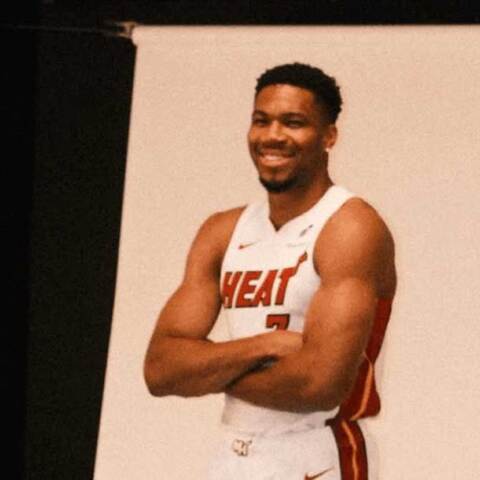 giannis-antetokounmbo