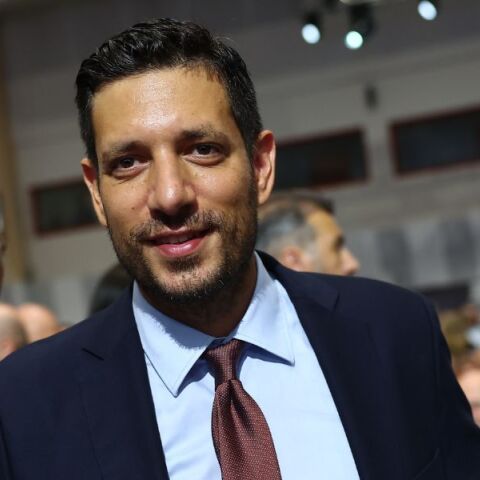 Ο Κωνσταντίνος Κυρανάκης περιέγραψε στη ΔΕΘ το σχέδιο για τη σιδηροδρομική ακίνητη περιουσία, τη σταδιακή αύξηση της κίνησης και την άφιξη νέου στόλου το 2027.