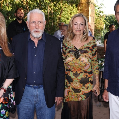 Από αριστερά: Ειρήνη Νταϊφά, δρ Γεώργιος Β. Αποστολόπουλος, Νινέτα Βαφειά, δρ Βασίλης Γ. Αποστολόπουλος