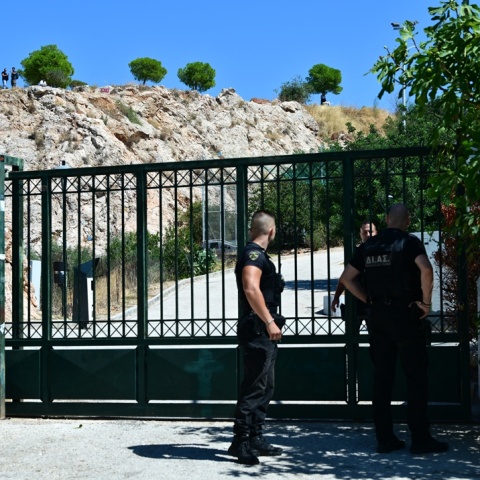 Αποκλεισμένο από αστυνομικούς σημείο όπου κοντά εντοπίστηκαν ανθρώπινα οστά