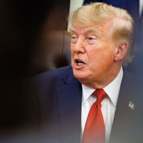 ABC, CBS, NBC και Fox στο πλευρό του CNN - «Παγώνουν» την τηλεοπτική κάλυψη του Τραμπ