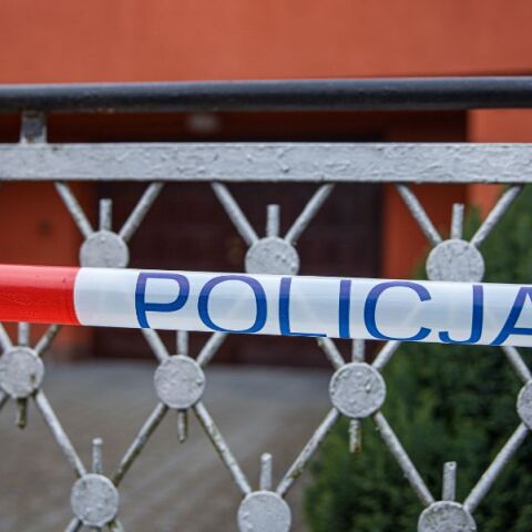 Στη σύλληψη ενός νεαρού με νεοναζιστικές διασυνδέσεις προχώρησαν οι αρχές στην Πολωνία για σχεδιασμό επιθέσεων σε τέμενος και σχολείο 