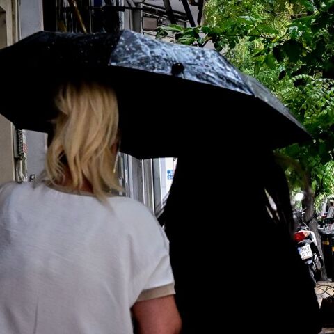 Έρχονται ισχυρές βροχές και καταιγίδες από απόψε - Ποιες περιοχές θα επηρεαστούν
