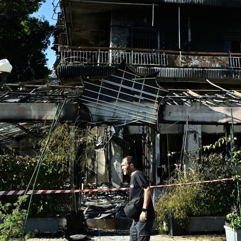 Νέα Ιωνία: Στο Εκβιαστών η έρευνα για τη φωτιά στο καφέ - Εμπρησμό «βλέπουν» οι Αρχές