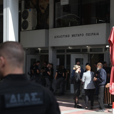 Δύο απειλητικά τηλεφωνήματα για βόμβα στην Εισαγγελία Πειραιά
