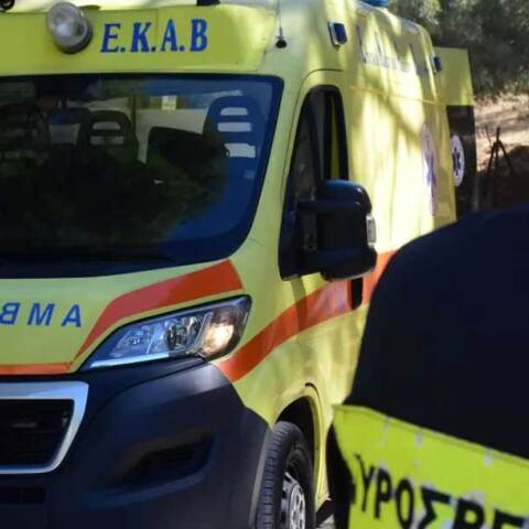 Ασθενοφόρο ΕΚΑΒ σε τροχαίο