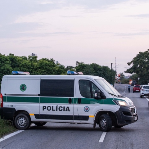 Περιπολικό της αστυνομίας της Σλοβακίας σε δρόμο