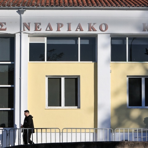 Το συνεδριακό κέντρο όπου πραγματοποιείται η δίκη για τα Τέμπη