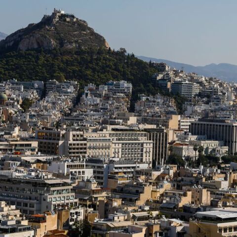 «Σπίτι μου 3»: Τι αλλάζει σε δάνειο, ηλικιακά και εισοδηματικά όρια - Κερδισμένα 20.000 νέα ζευγάρια
