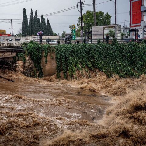 Κακοκαιρία: Πλημμύρες σε Εύβοια, Ρόδο και Σκιάθο - Μηνύματα 112, ποιες περιοχές έχουν εκκενωθεί