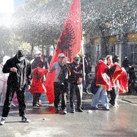 Αλβανία: Σφοδρές συγκρούσεις ανάμεσα σε αστυνομία και φοιτητές - μαθητές για 5η ημέρα