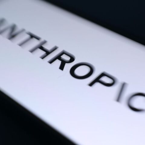 Η Anthropic θα διαθέσει το 5% των μετοχών της σε ταμείο κοινωφελών δράσεων, με στόχο να αντιμετωπίσει τις κοινωνικές επιπτώσεις της τεχνητής νοημοσύνης.