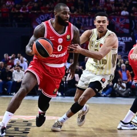 EuroLeague: Ο Ολυμπιακός ηττήθηκε 64-61 από τη Φενέρμπαχτσε, χάνοντας στις λεπτομέρειες και γνωρίζοντας την πρώτη εντός έδρας ήττα της σεζόν.